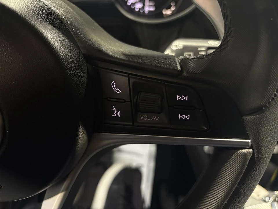 2018 Alfa Romeo Stelvio - Image 17 of 20