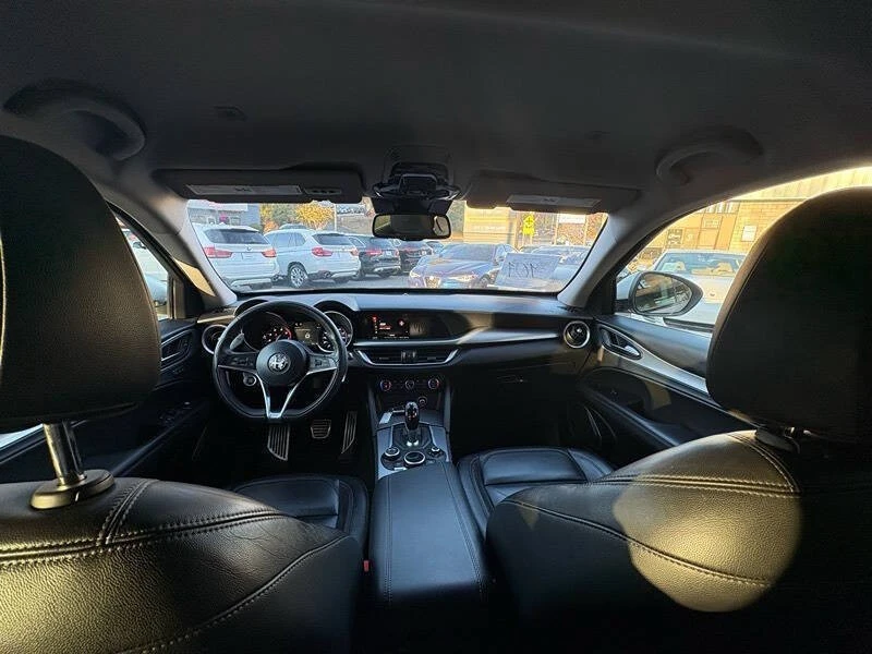 2018 Alfa Romeo Stelvio - Image 11 of 31