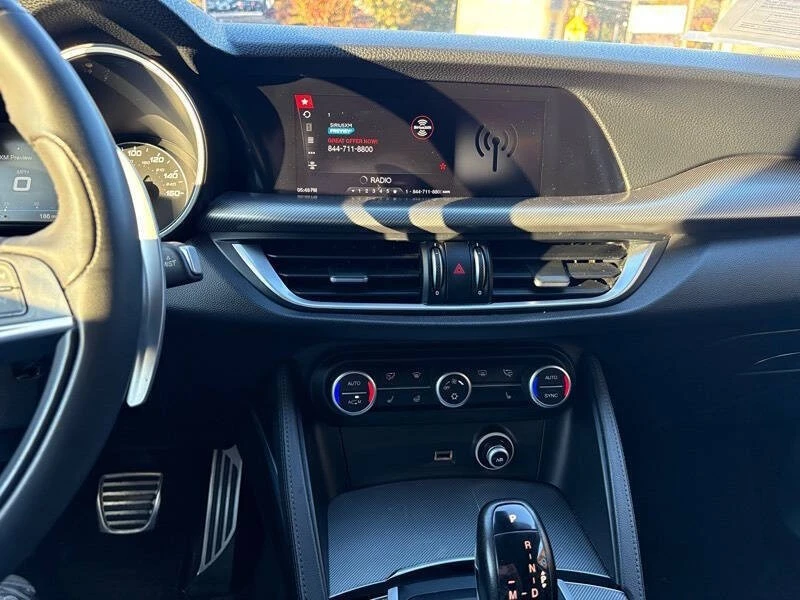 2018 Alfa Romeo Stelvio - Image 14 of 31