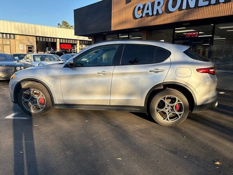 2018 Alfa Romeo Stelvio - Image 8 of 31