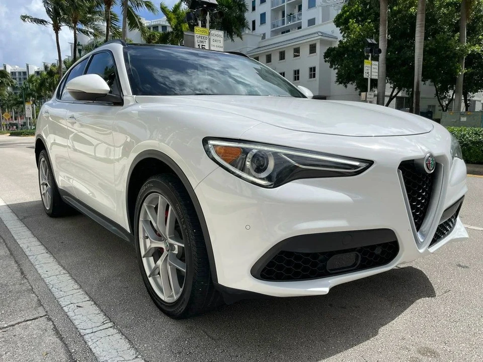 2018 Alfa Romeo Stelvio - Image 8 of 12