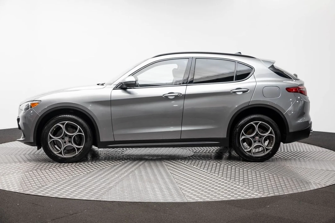 2018 Alfa Romeo Stelvio - Image 8 of 12