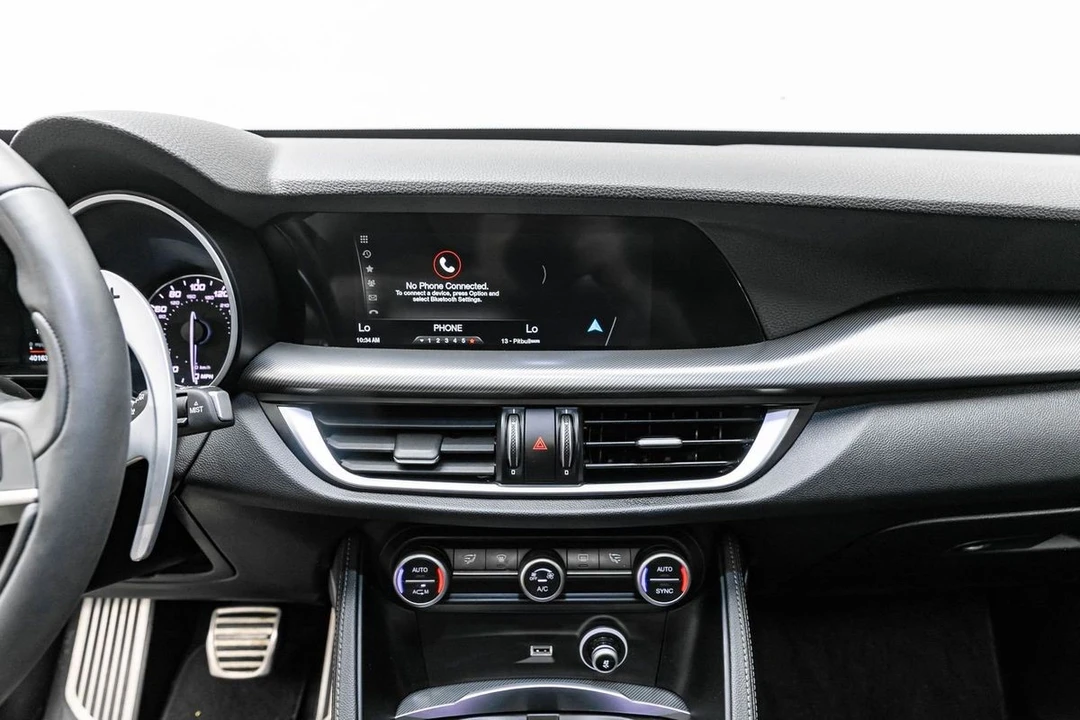 2018 Alfa Romeo Stelvio - Image 22 of 31