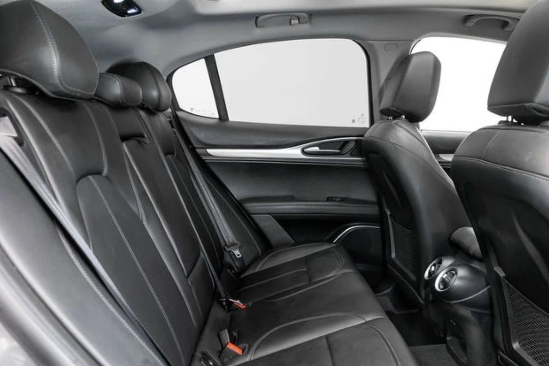 2018 Alfa Romeo Stelvio - Image 16 of 21