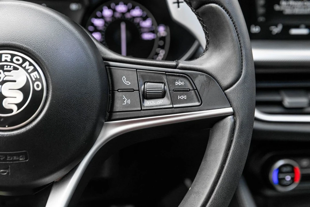 2018 Alfa Romeo Stelvio - Image 26 of 31