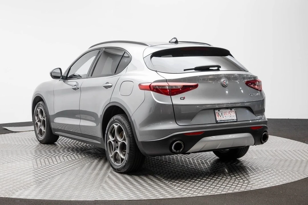 2018 Alfa Romeo Stelvio - Image 7 of 12