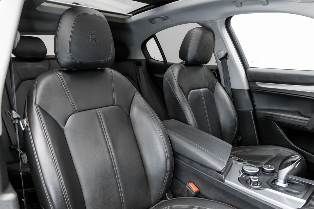 2018 Alfa Romeo Stelvio - Image 30 of 31