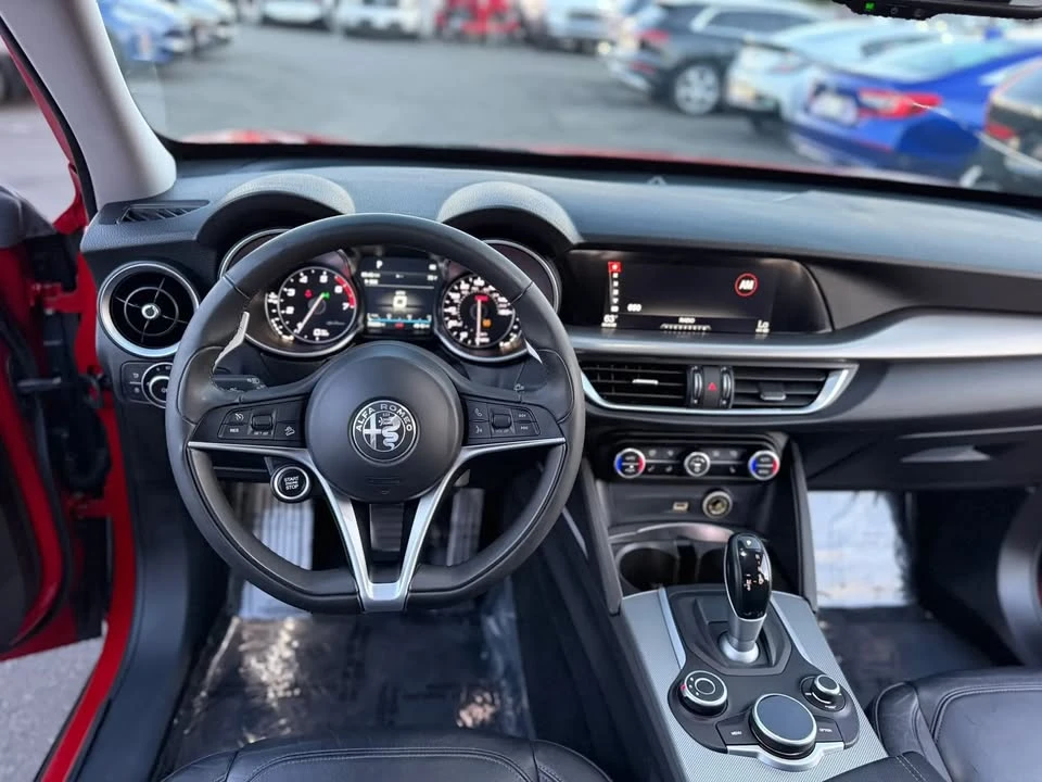 2018 Alfa Romeo Stelvio - Image 13 of 20