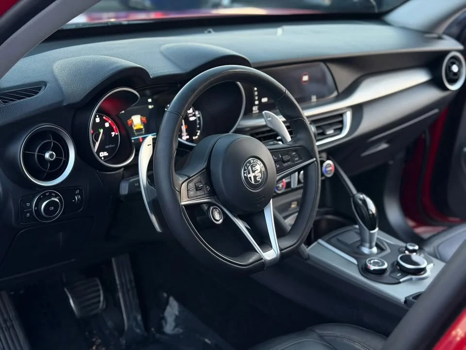 2018 Alfa Romeo Stelvio - Image 14 of 20