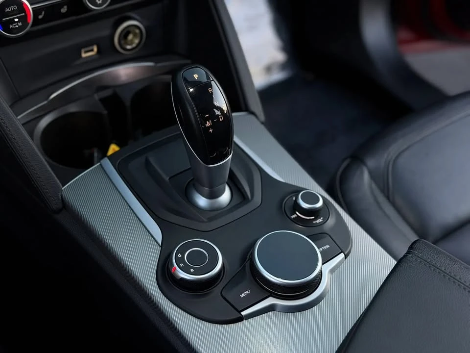 2018 Alfa Romeo Stelvio - Image 16 of 20