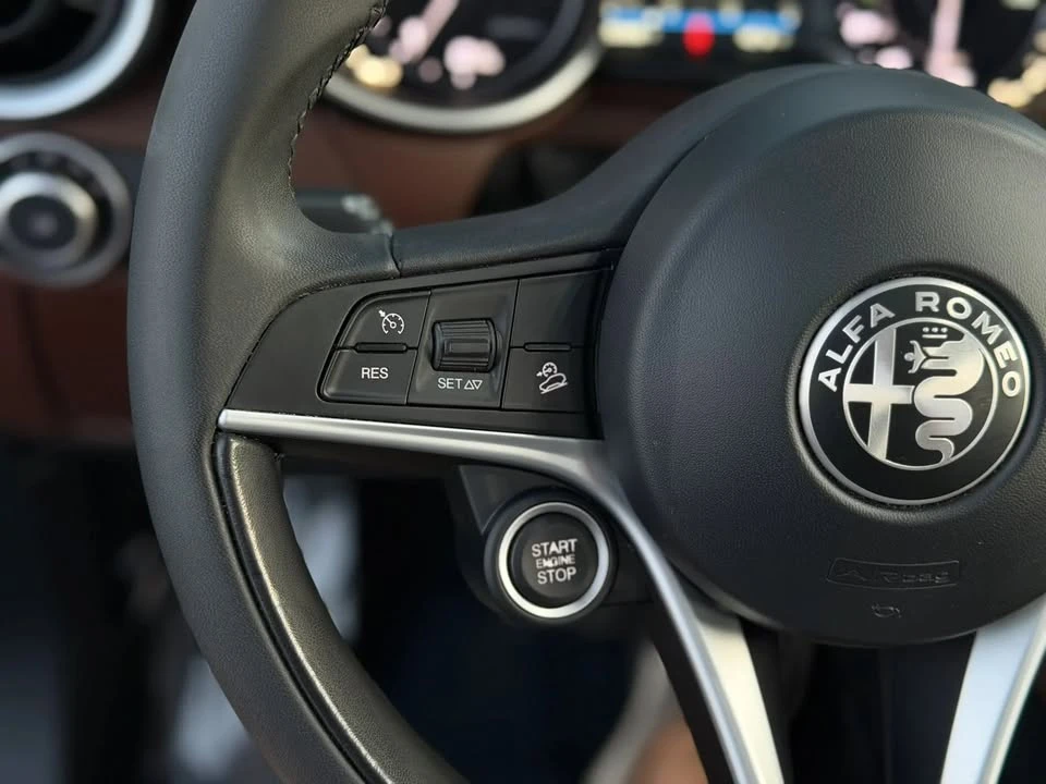 2018 Alfa Romeo Stelvio - Image 15 of 20