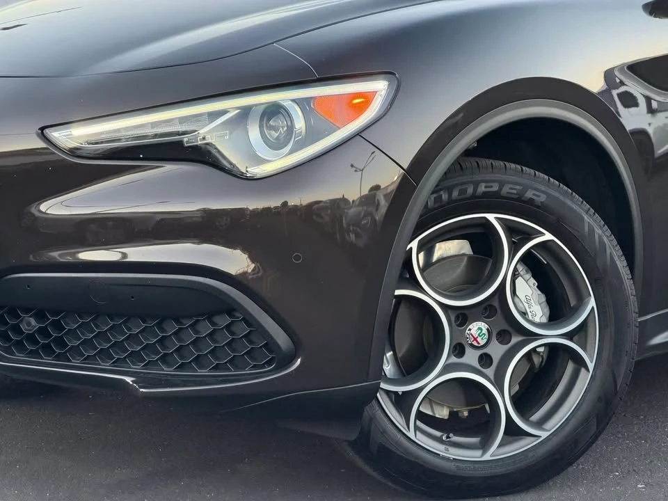 2018 Alfa Romeo Stelvio - Image 2 of 20