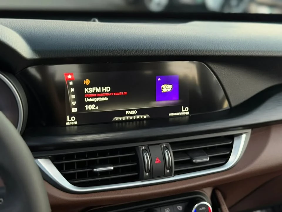 2018 Alfa Romeo Stelvio - Image 18 of 20
