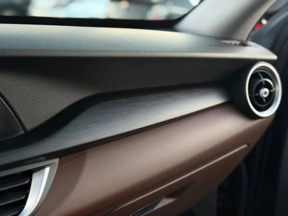 2018 Alfa Romeo Stelvio - Image 19 of 20