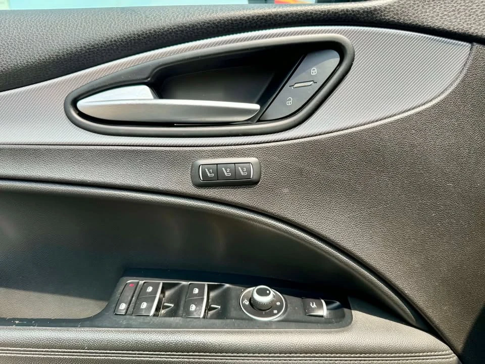 2018 Alfa Romeo Stelvio - Image 19 of 20