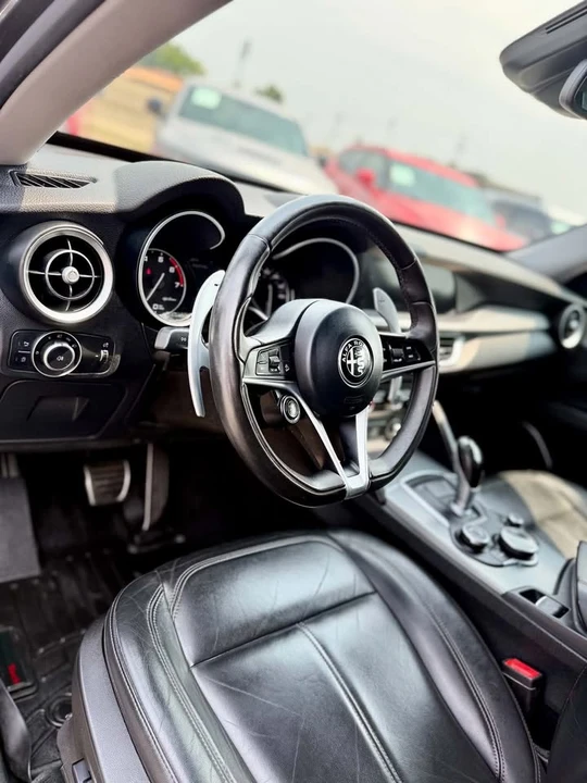 2018 Alfa Romeo Stelvio - Image 14 of 20
