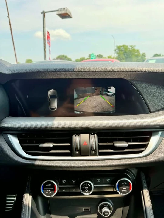 2018 Alfa Romeo Stelvio - Image 17 of 20