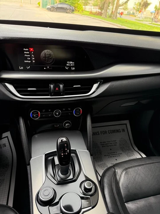 2018 Alfa Romeo Stelvio - Image 12 of 15