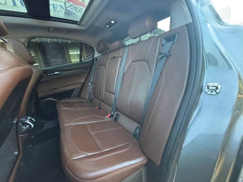 2018 Alfa Romeo Stelvio - Image 11 of 20