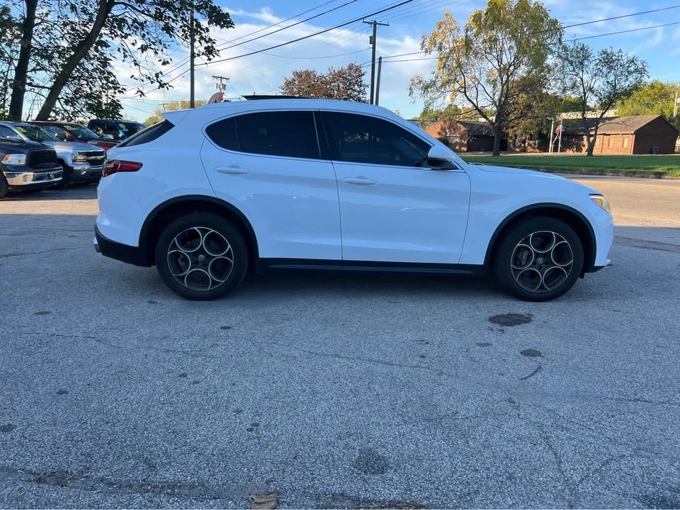 2018 Alfa Romeo Stelvio - Image 12 of 18