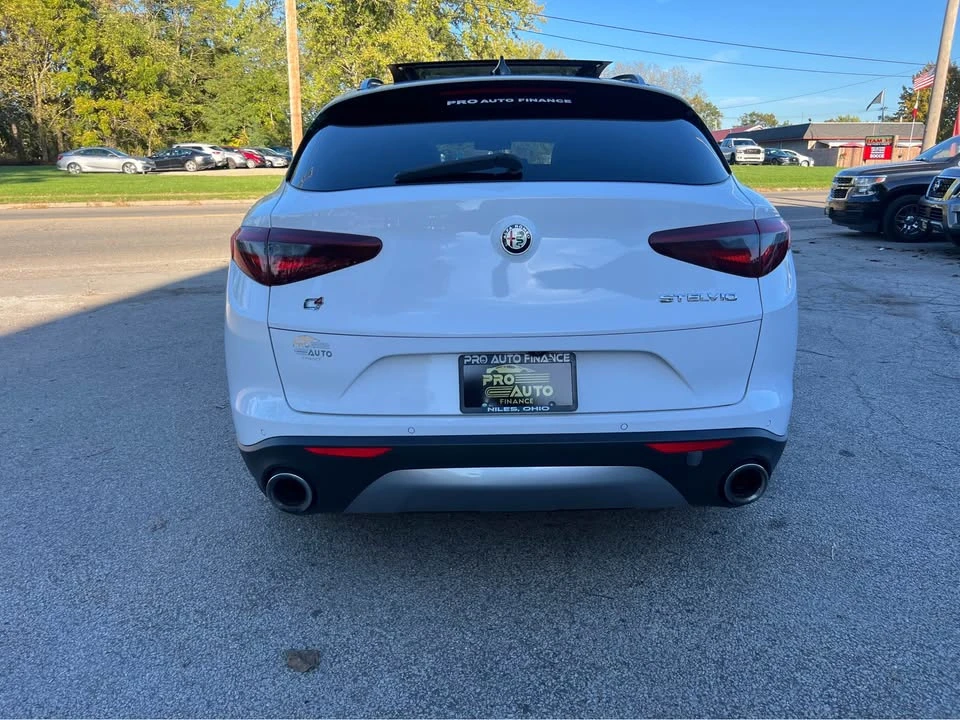2018 Alfa Romeo Stelvio - Image 6 of 18