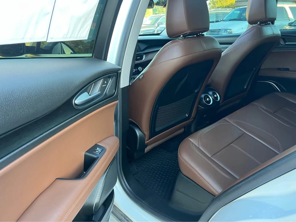 2018 Alfa Romeo Stelvio - Image 8 of 18
