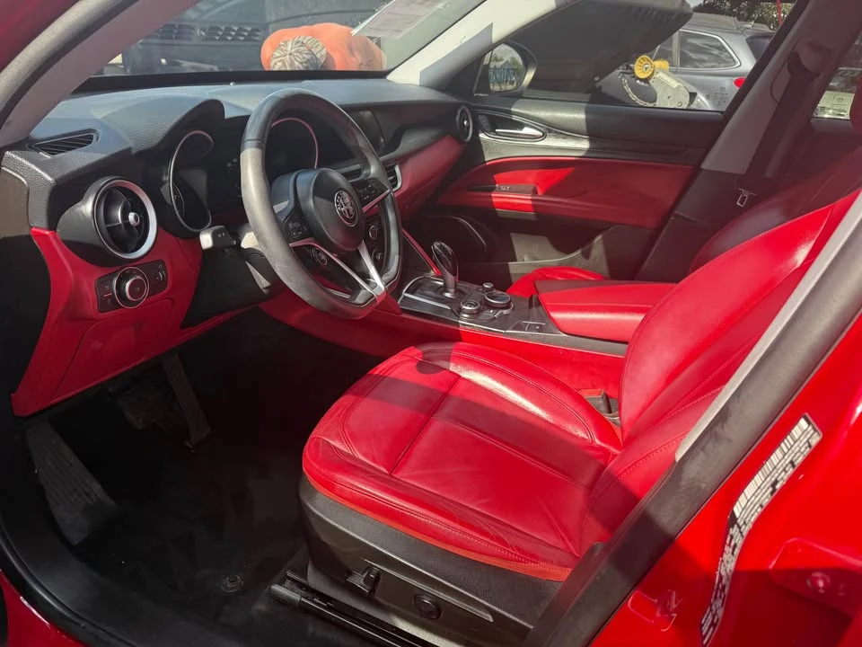 2018 Alfa Romeo Stelvio - Image 11 of 14