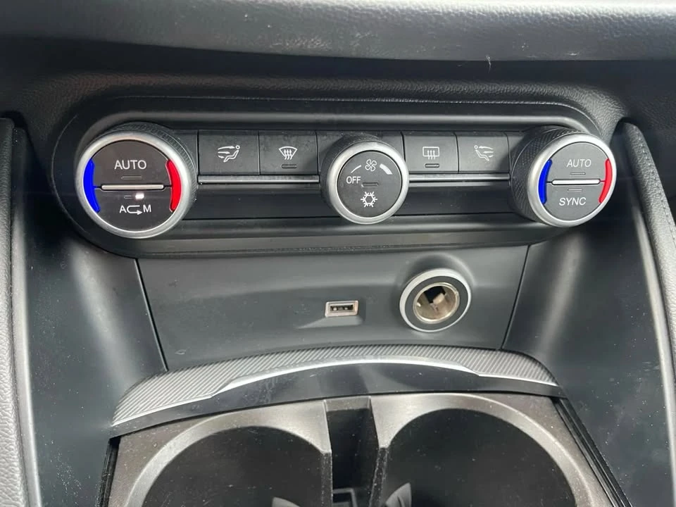 2018 Alfa Romeo Stelvio - Image 13 of 20