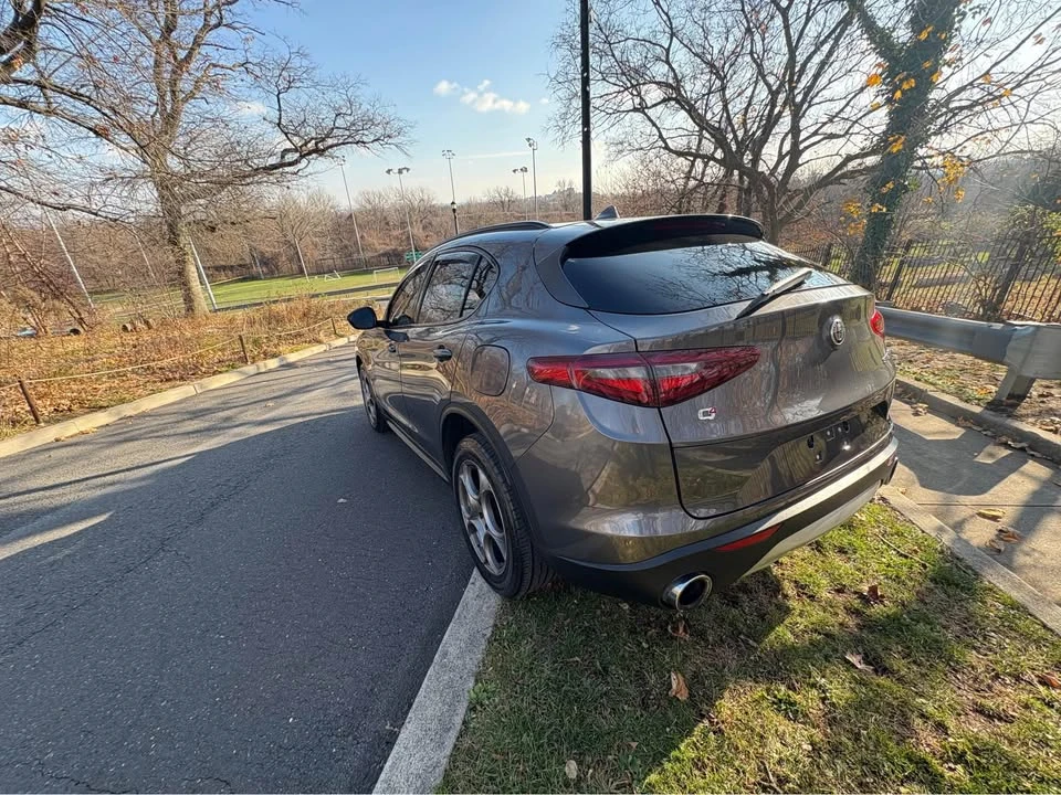 2018 Alfa Romeo Stelvio - Image 12 of 18