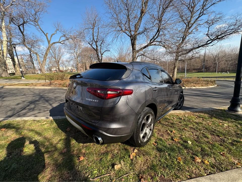 2018 Alfa Romeo Stelvio - Image 16 of 18