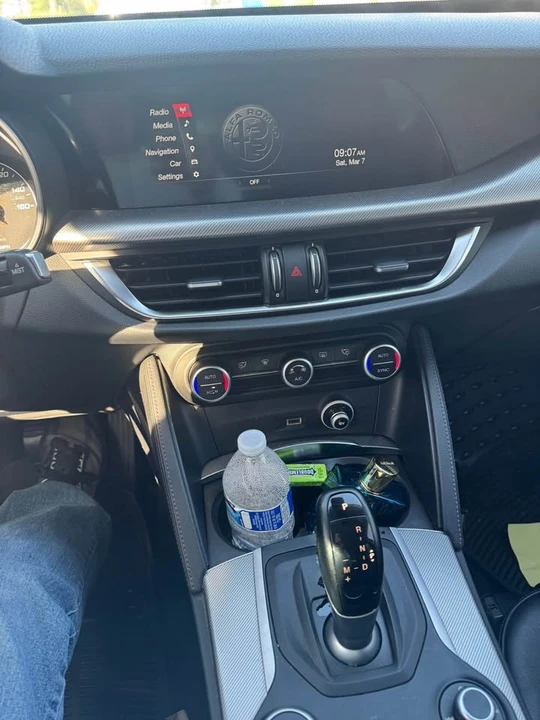 2018 Alfa Romeo Stelvio - Image 13 of 14