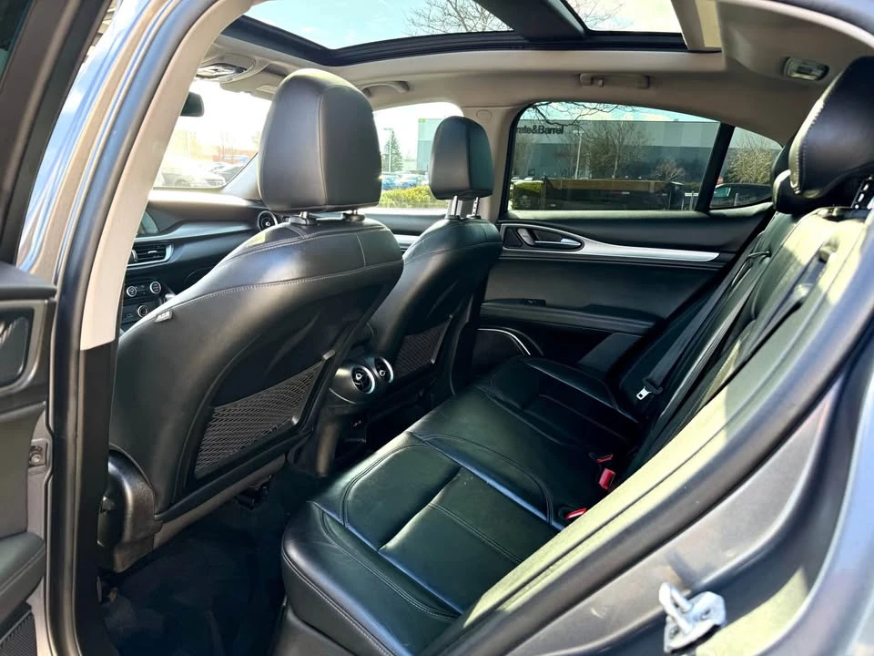 2018 Alfa Romeo Stelvio - Image 18 of 20
