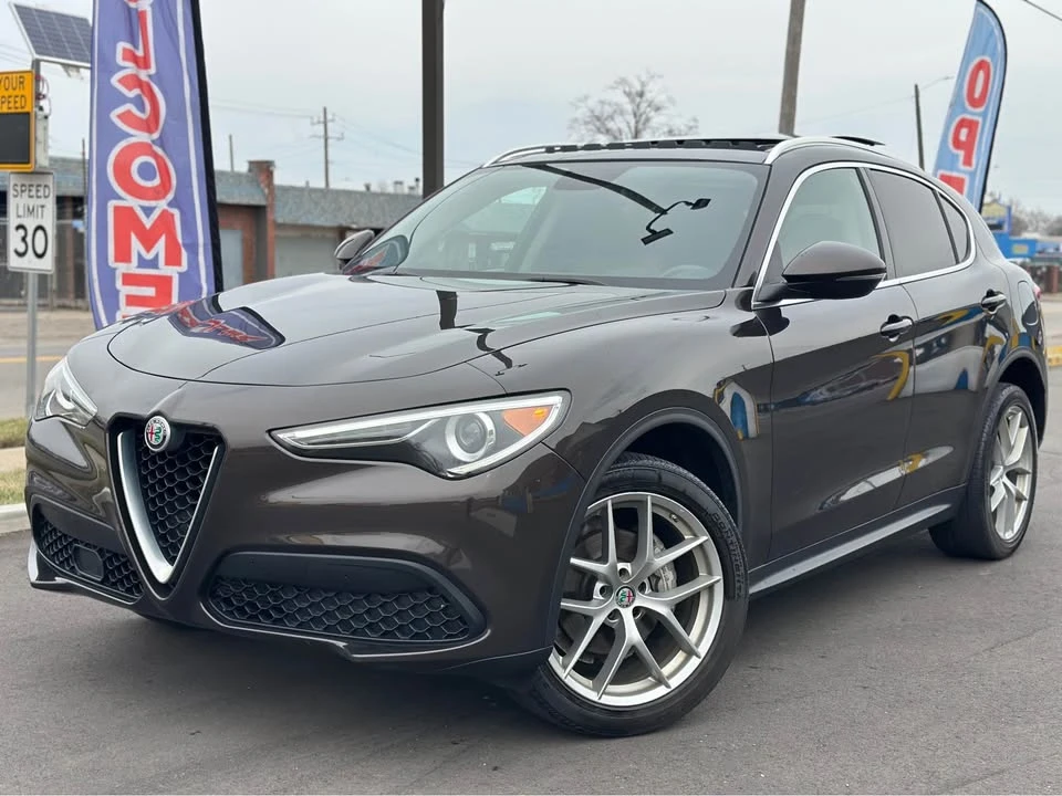 2018 Alfa Romeo Stelvio - Image 2 of 18