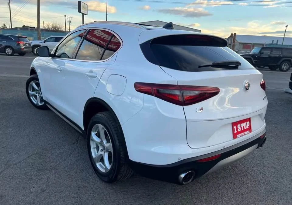 2018 Alfa Romeo Stelvio - Image 5 of 9
