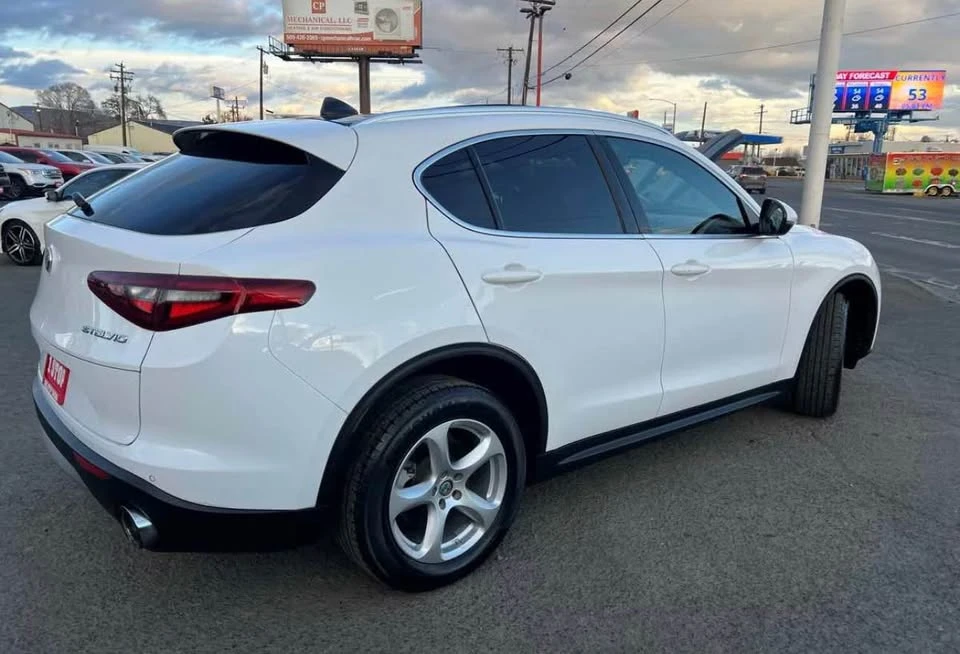 2018 Alfa Romeo Stelvio - Image 3 of 9