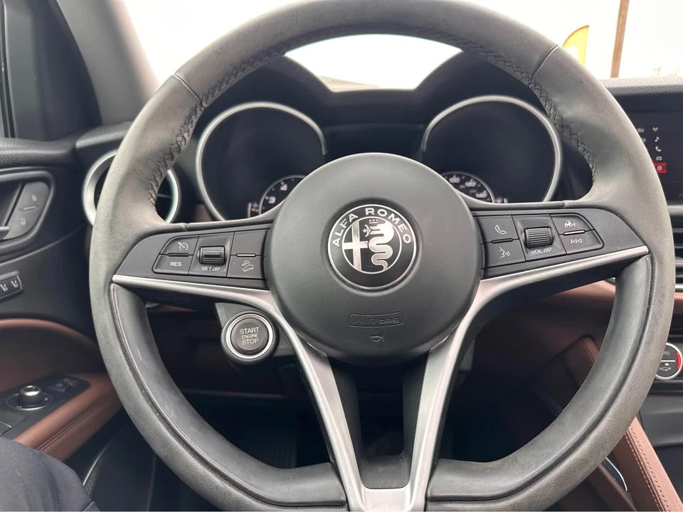 2018 Alfa Romeo Stelvio - Image 17 of 18