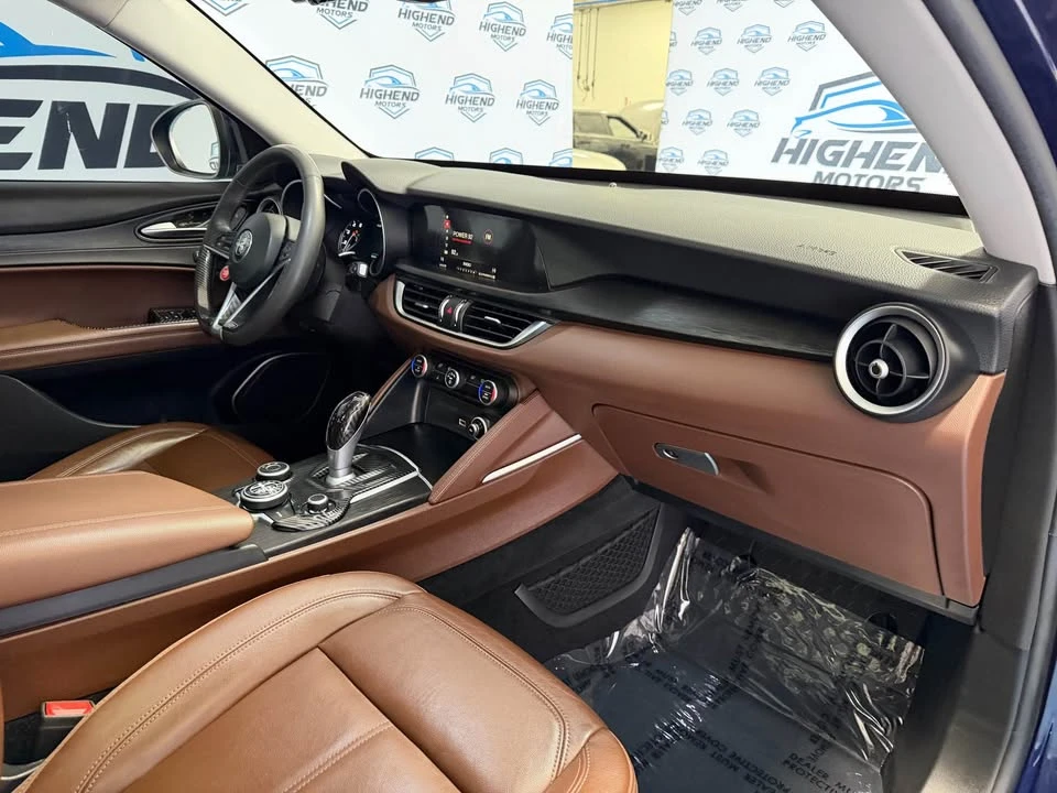 2018 Alfa Romeo Stelvio - Image 18 of 20