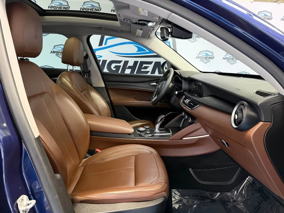 2018 Alfa Romeo Stelvio - Image 16 of 20