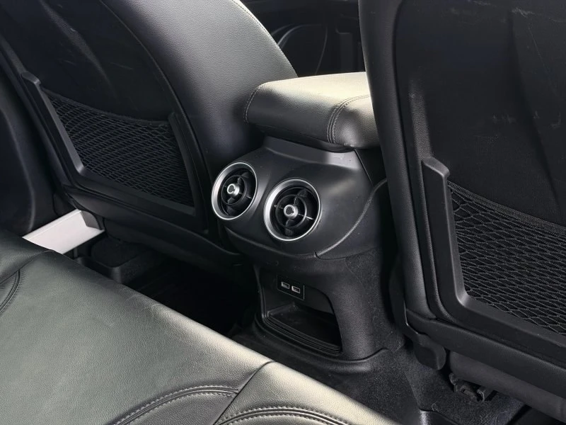 2018 Alfa Romeo Stelvio - Image 16 of 19