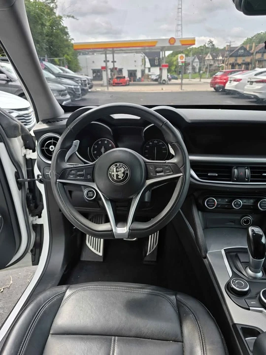 2018 Alfa Romeo Stelvio - Image 13 of 14