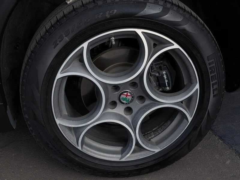 2018 Alfa Romeo Stelvio - Image 19 of 19
