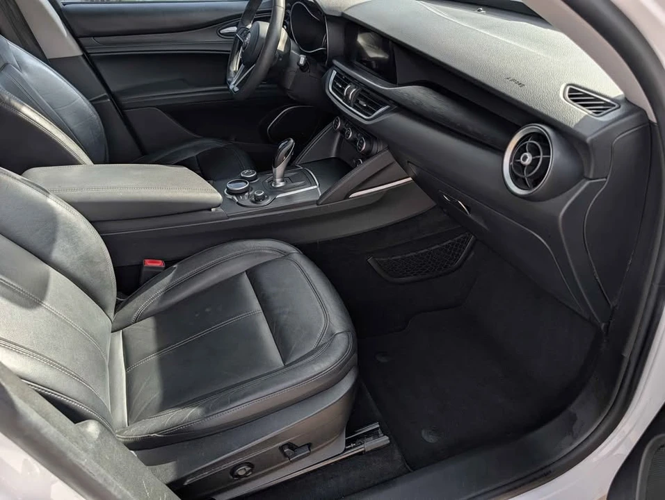 2018 Alfa Romeo Stelvio - Image 12 of 15
