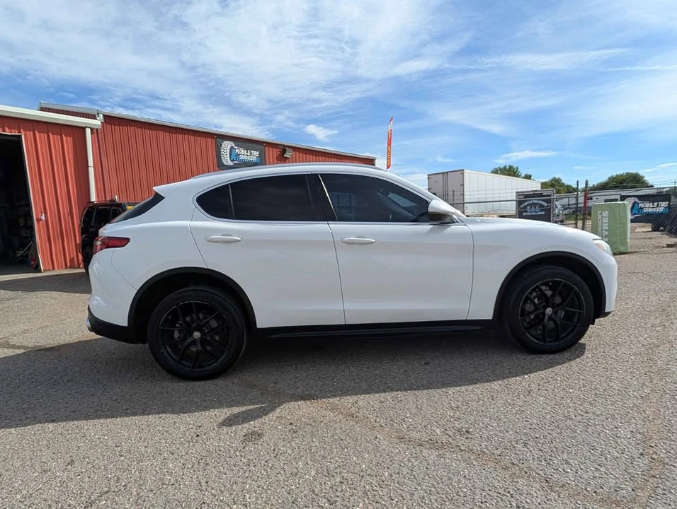 2018 Alfa Romeo Stelvio - Image 9 of 15