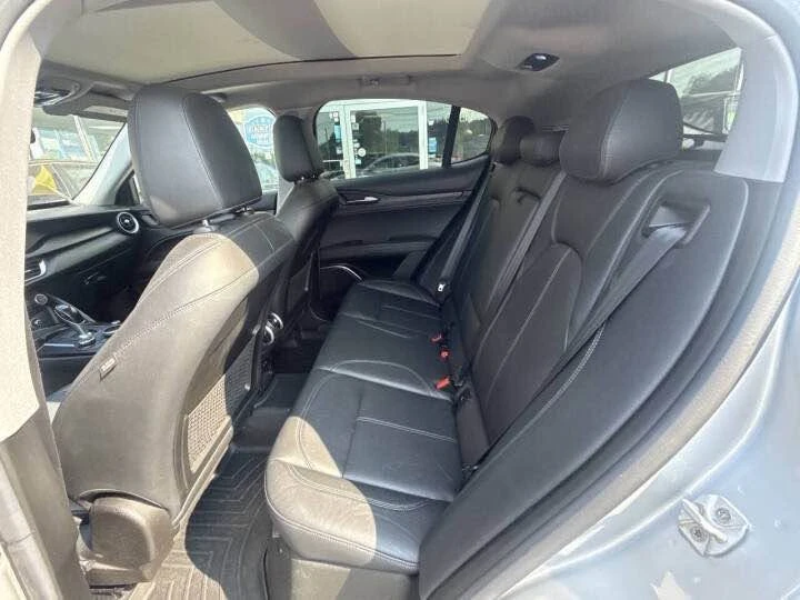 2018 Alfa Romeo Stelvio - Image 15 of 16