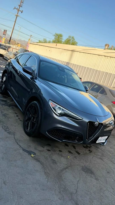2018 Alfa Romeo Stelvio - Image 2 of 9