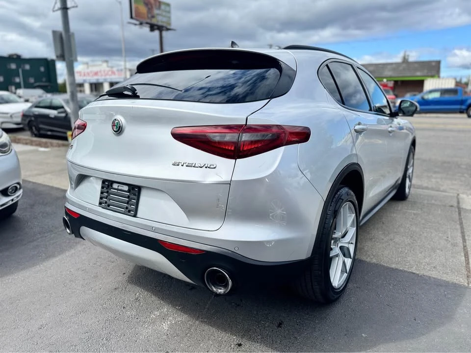 2018 Alfa Romeo Stelvio - Image 5 of 18