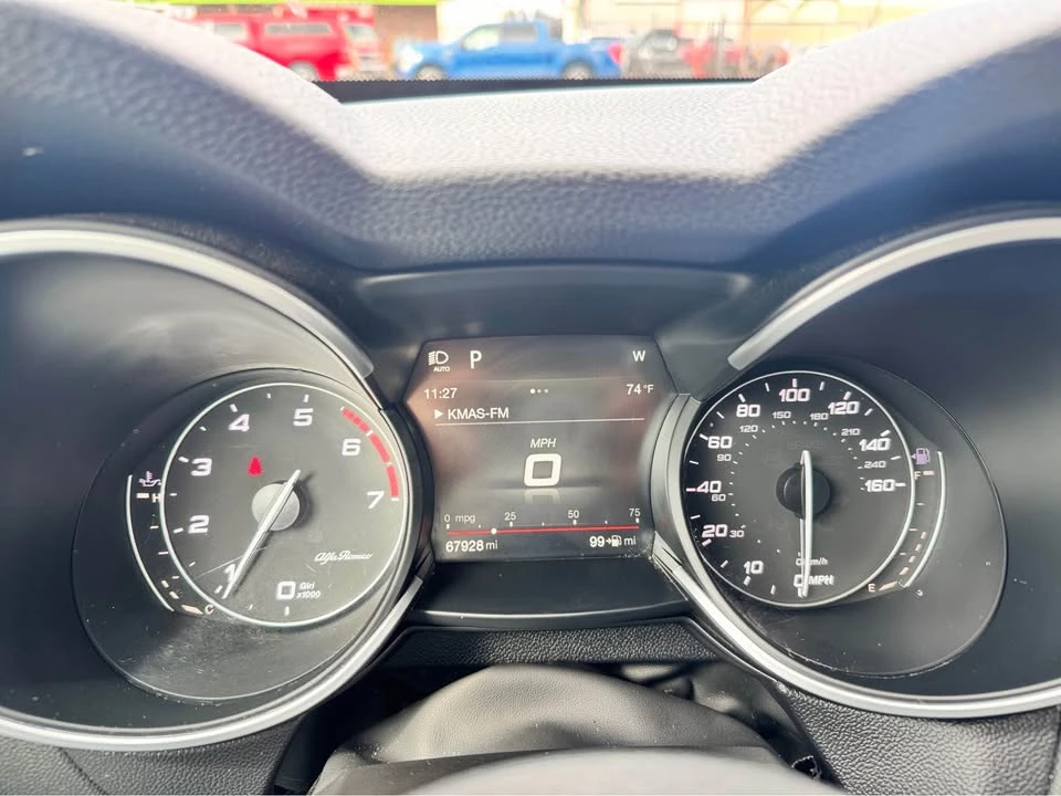 2018 Alfa Romeo Stelvio - Image 15 of 18