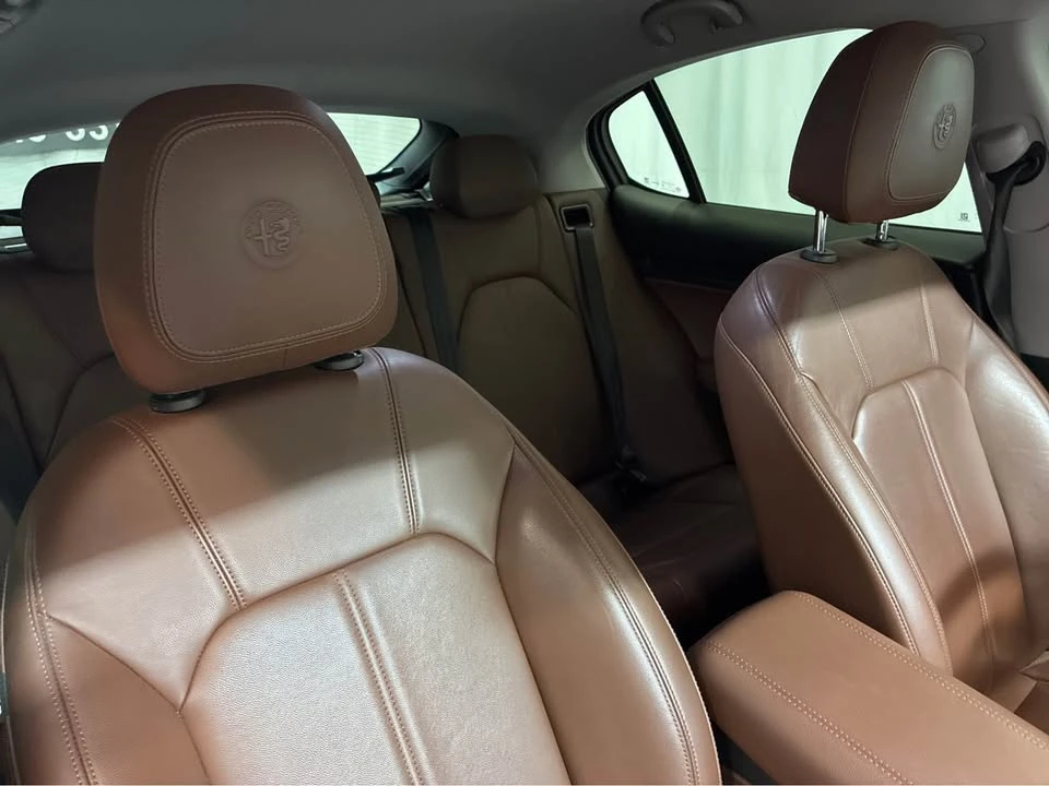 2018 Alfa Romeo Stelvio - Image 15 of 20