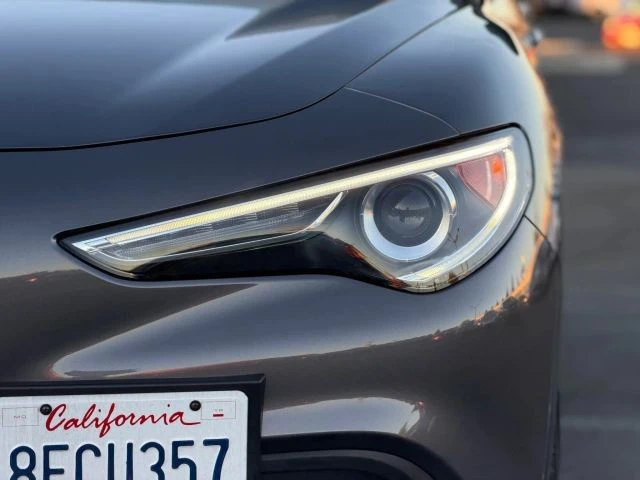 2018 Alfa Romeo Stelvio - Image 6 of 12