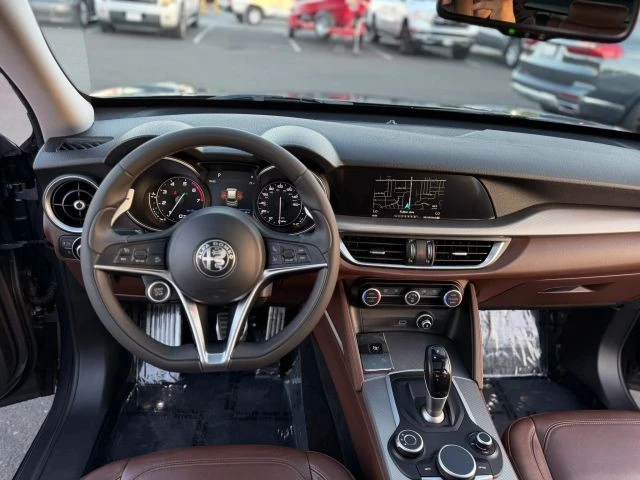 2018 Alfa Romeo Stelvio - Image 15 of 26